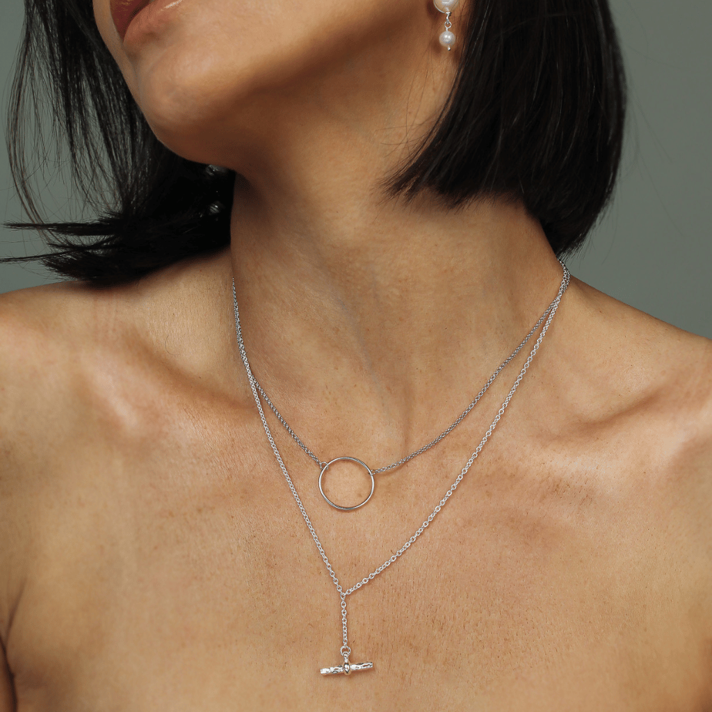 An 18inch chain featuring a T-Bar charm made from sterling silver.